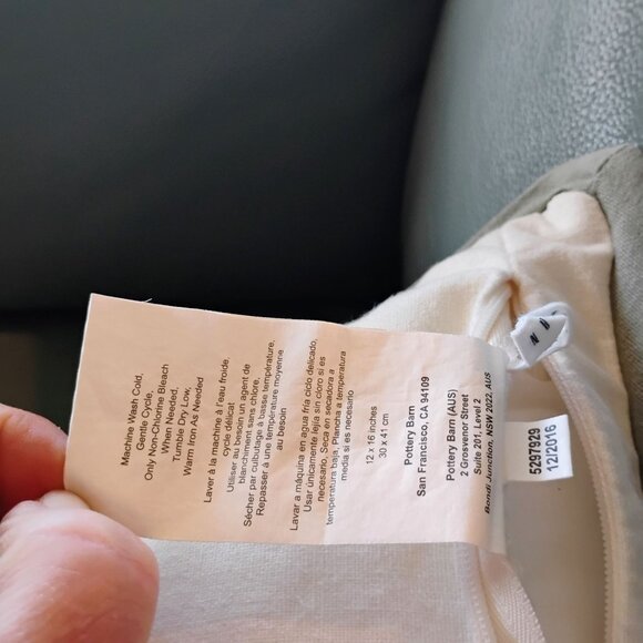 Pottery Barn Easter Bunny Hopping Rabbits Lumbar Pillow Cover w/Insert 16"x12" - Picture 8 of 9